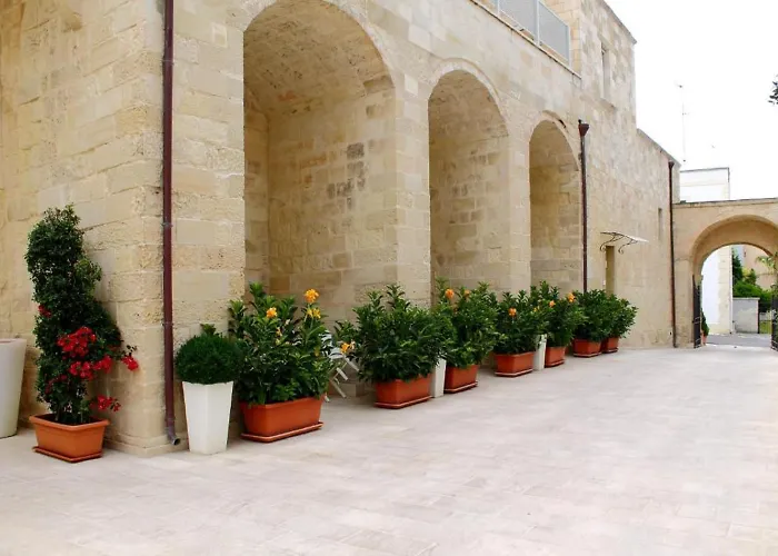 Dimora San Giuseppe & ホテル オートラント